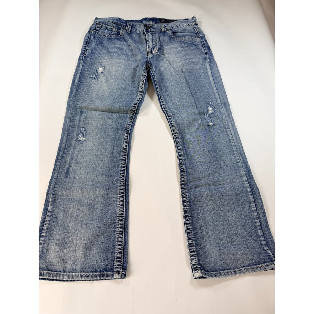 Men’s Axel Jeans – Medium Wash – Size 38x32 – Lightly Distressed